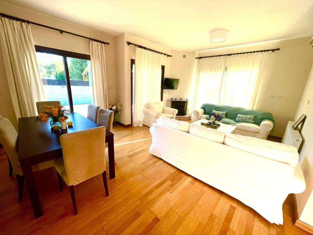 Irinas Country Home! Holiday home